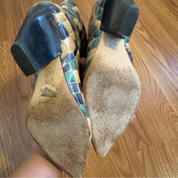 Tory Burch Lila 90mm Painted‎ Hand Embossed Ankle Boots Green multicolored - Picture 4 of 10